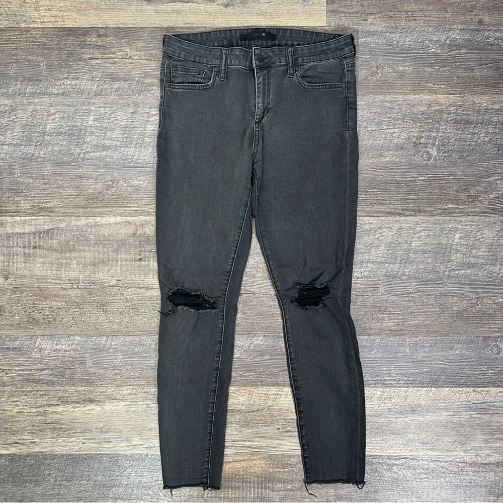 Joe's black distressed skinny jeans size 29 B52